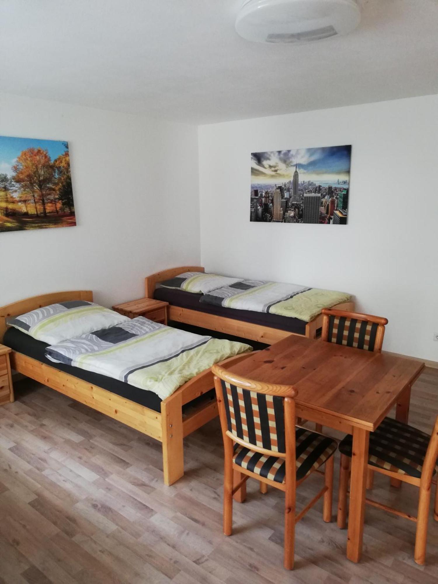Wohnung Fuer Arbeiter Und Monteure Bis 6 Personen Amberg Exterior foto